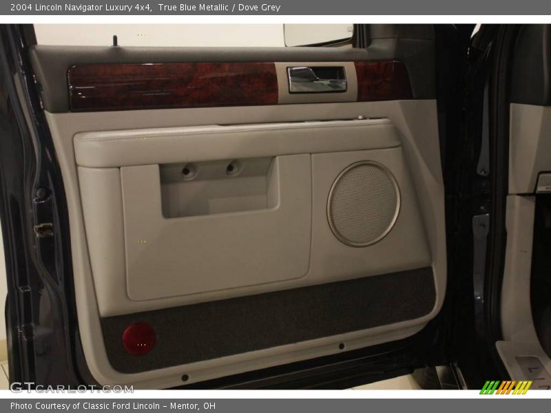 True Blue Metallic / Dove Grey 2004 Lincoln Navigator Luxury 4x4