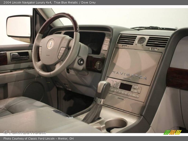 True Blue Metallic / Dove Grey 2004 Lincoln Navigator Luxury 4x4
