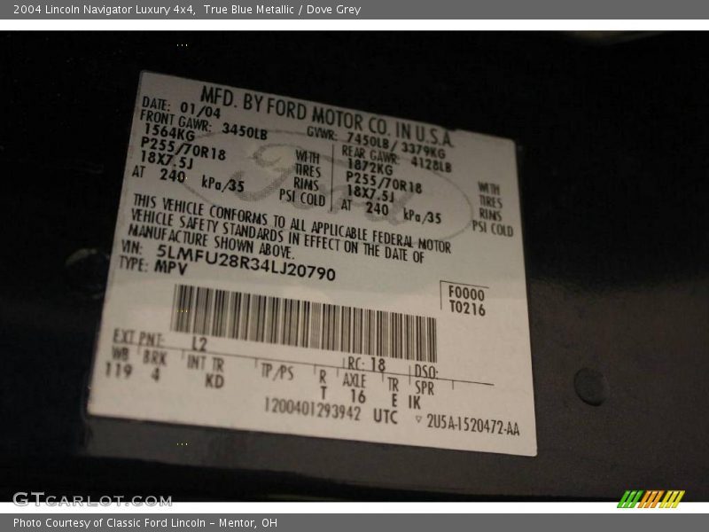 True Blue Metallic / Dove Grey 2004 Lincoln Navigator Luxury 4x4