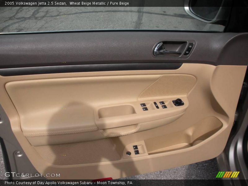 Wheat Beige Metallic / Pure Beige 2005 Volkswagen Jetta 2.5 Sedan