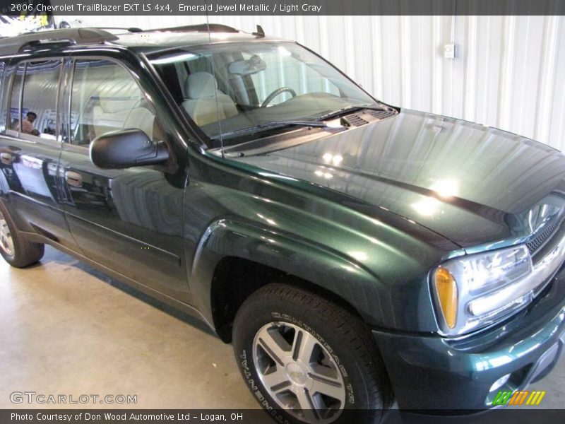 Emerald Jewel Metallic / Light Gray 2006 Chevrolet TrailBlazer EXT LS 4x4