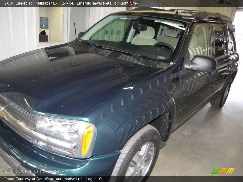Emerald Jewel Metallic / Light Gray 2006 Chevrolet TrailBlazer EXT LS 4x4