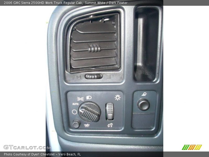 Summit White / Dark Pewter 2006 GMC Sierra 2500HD Work Truck Regular Cab