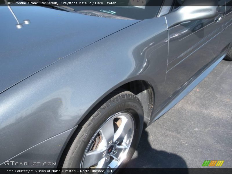 Graystone Metallic / Dark Pewter 2005 Pontiac Grand Prix Sedan