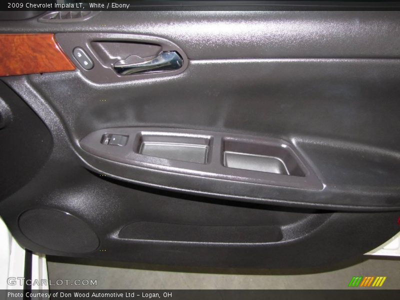White / Ebony 2009 Chevrolet Impala LT