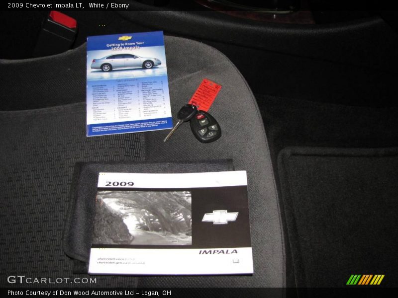 White / Ebony 2009 Chevrolet Impala LT