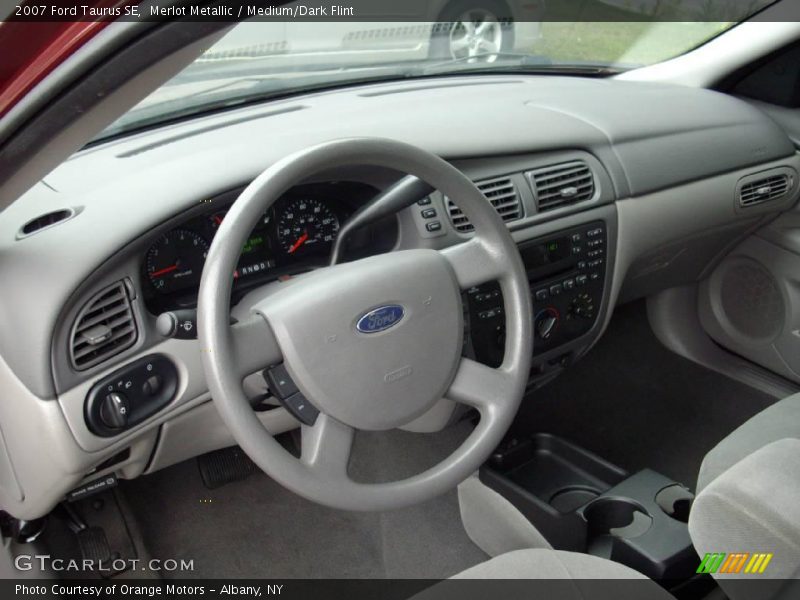 Merlot Metallic / Medium/Dark Flint 2007 Ford Taurus SE