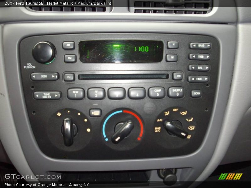 Merlot Metallic / Medium/Dark Flint 2007 Ford Taurus SE