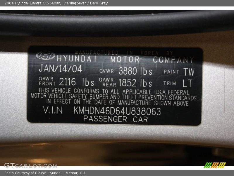 Sterling Silver / Dark Gray 2004 Hyundai Elantra GLS Sedan