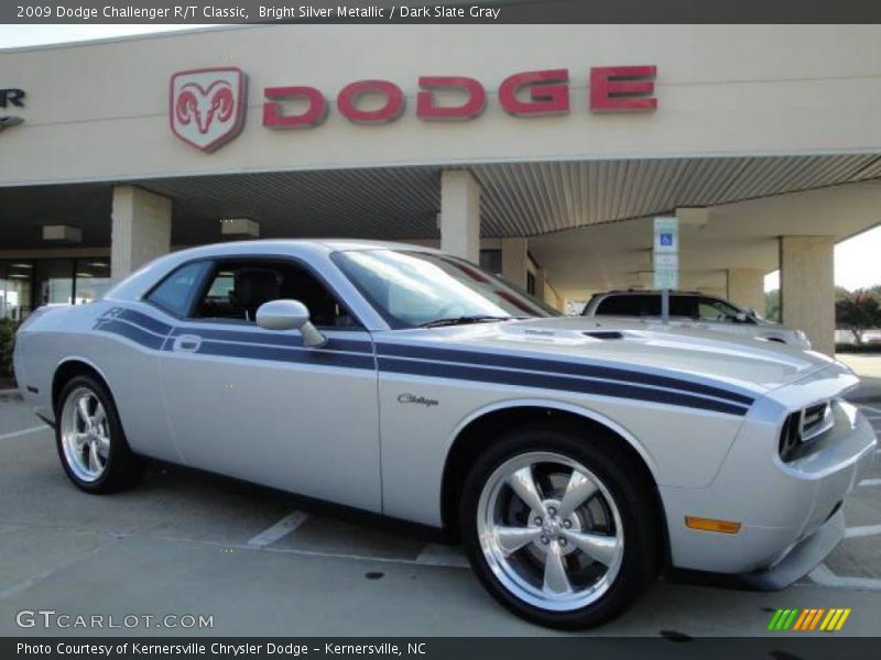 Bright Silver Metallic / Dark Slate Gray 2009 Dodge Challenger R/T Classic