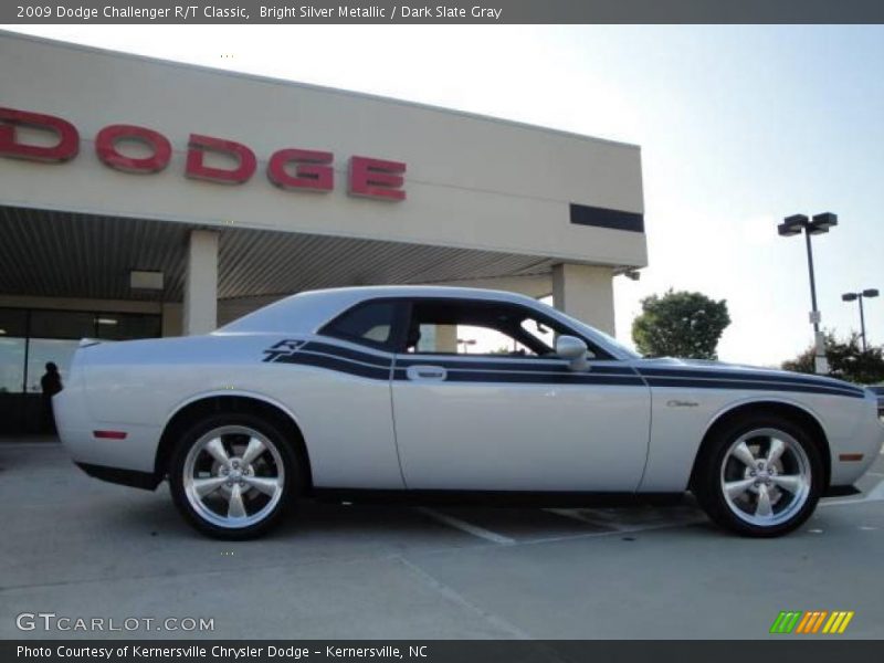 Bright Silver Metallic / Dark Slate Gray 2009 Dodge Challenger R/T Classic
