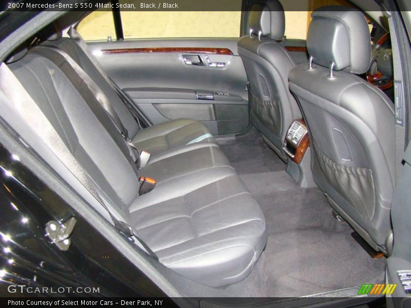 Black / Black 2007 Mercedes-Benz S 550 4Matic Sedan