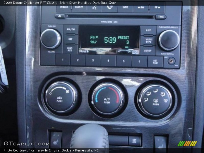 Bright Silver Metallic / Dark Slate Gray 2009 Dodge Challenger R/T Classic