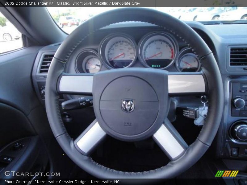 Bright Silver Metallic / Dark Slate Gray 2009 Dodge Challenger R/T Classic