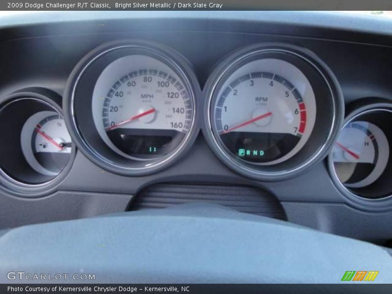 Bright Silver Metallic / Dark Slate Gray 2009 Dodge Challenger R/T Classic