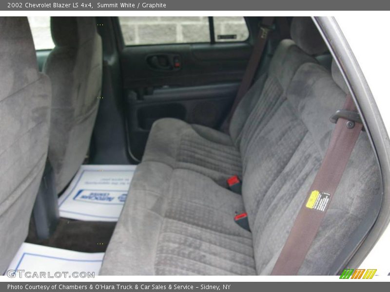 Summit White / Graphite 2002 Chevrolet Blazer LS 4x4