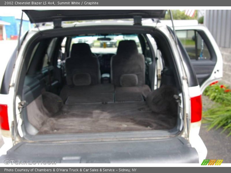 Summit White / Graphite 2002 Chevrolet Blazer LS 4x4