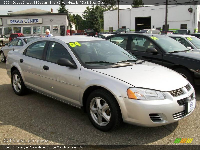 Bright Silver Metallic / Dark Slate Gray 2004 Dodge Stratus SE Sedan