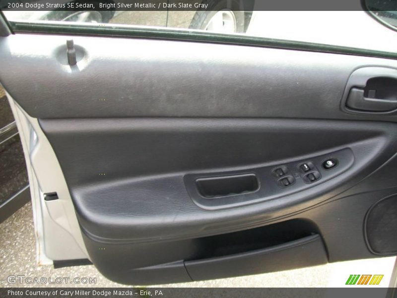 Bright Silver Metallic / Dark Slate Gray 2004 Dodge Stratus SE Sedan
