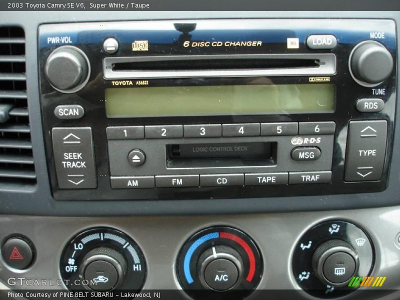 Super White / Taupe 2003 Toyota Camry SE V6