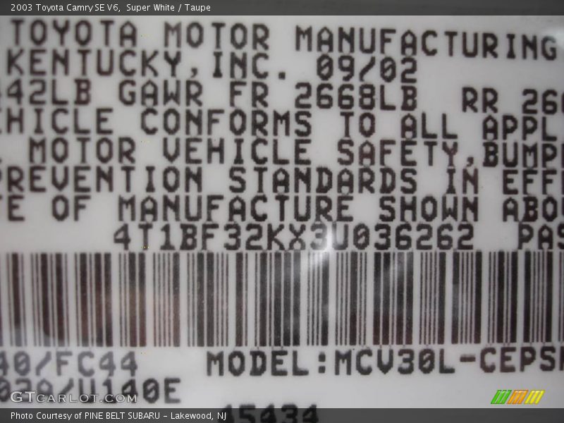 Super White / Taupe 2003 Toyota Camry SE V6