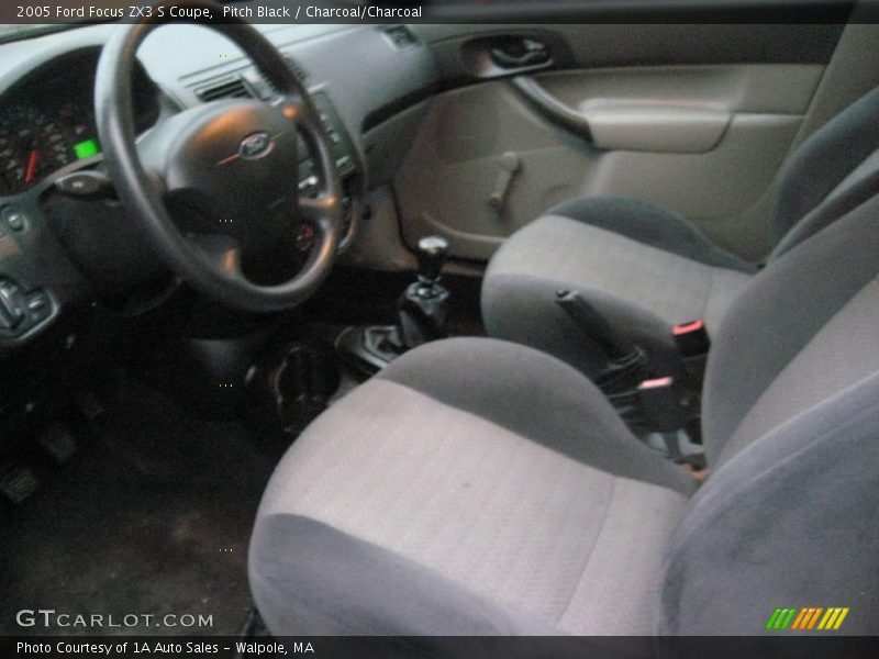 Pitch Black / Charcoal/Charcoal 2005 Ford Focus ZX3 S Coupe