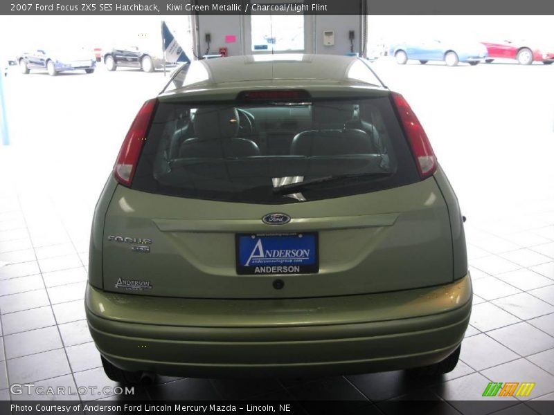 Kiwi Green Metallic / Charcoal/Light Flint 2007 Ford Focus ZX5 SES Hatchback