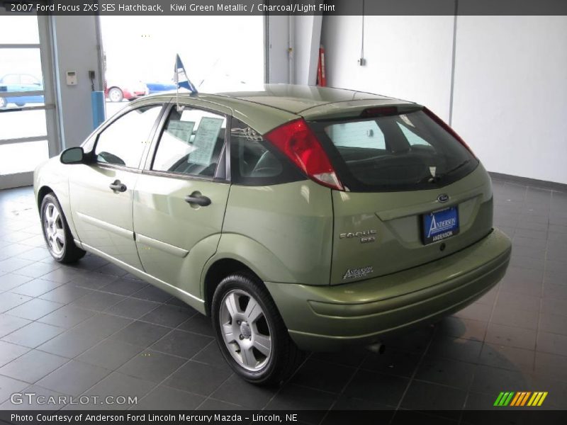Kiwi Green Metallic / Charcoal/Light Flint 2007 Ford Focus ZX5 SES Hatchback
