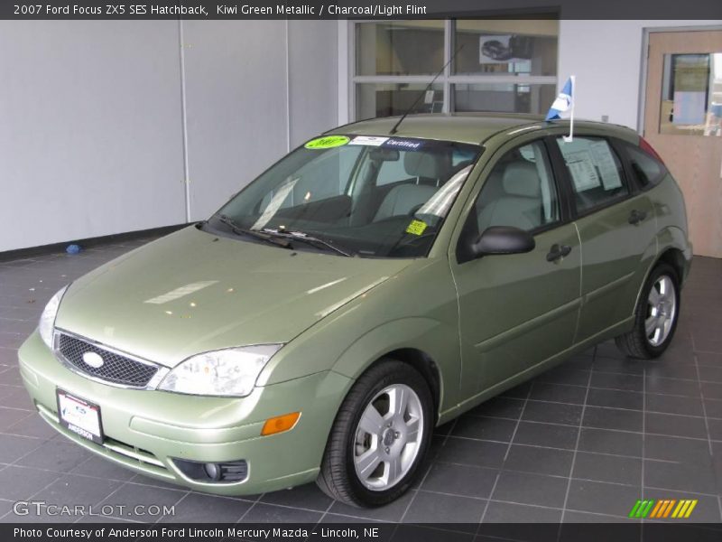 Kiwi Green Metallic / Charcoal/Light Flint 2007 Ford Focus ZX5 SES Hatchback