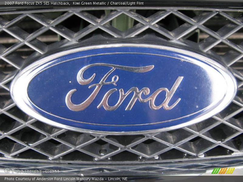 Kiwi Green Metallic / Charcoal/Light Flint 2007 Ford Focus ZX5 SES Hatchback