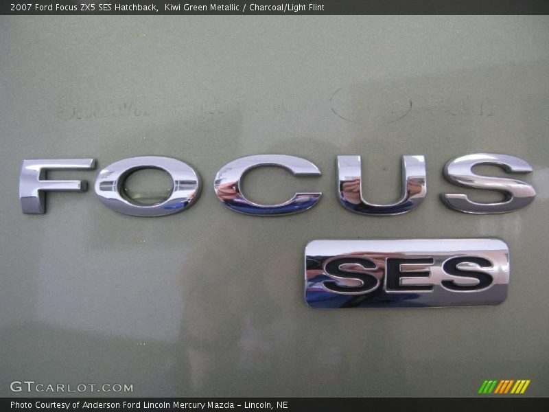 Kiwi Green Metallic / Charcoal/Light Flint 2007 Ford Focus ZX5 SES Hatchback