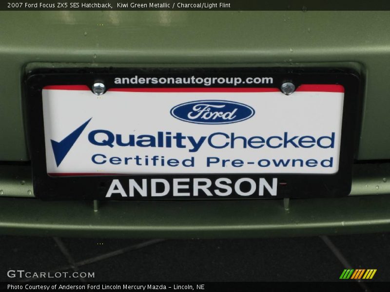 Kiwi Green Metallic / Charcoal/Light Flint 2007 Ford Focus ZX5 SES Hatchback