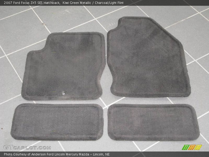 Kiwi Green Metallic / Charcoal/Light Flint 2007 Ford Focus ZX5 SES Hatchback