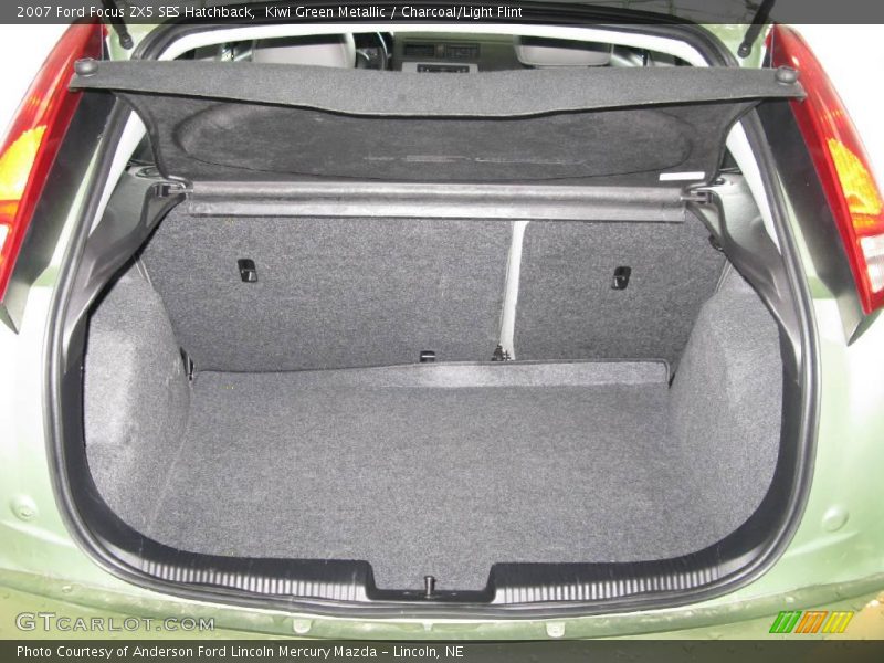 Kiwi Green Metallic / Charcoal/Light Flint 2007 Ford Focus ZX5 SES Hatchback