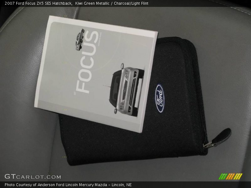 Kiwi Green Metallic / Charcoal/Light Flint 2007 Ford Focus ZX5 SES Hatchback