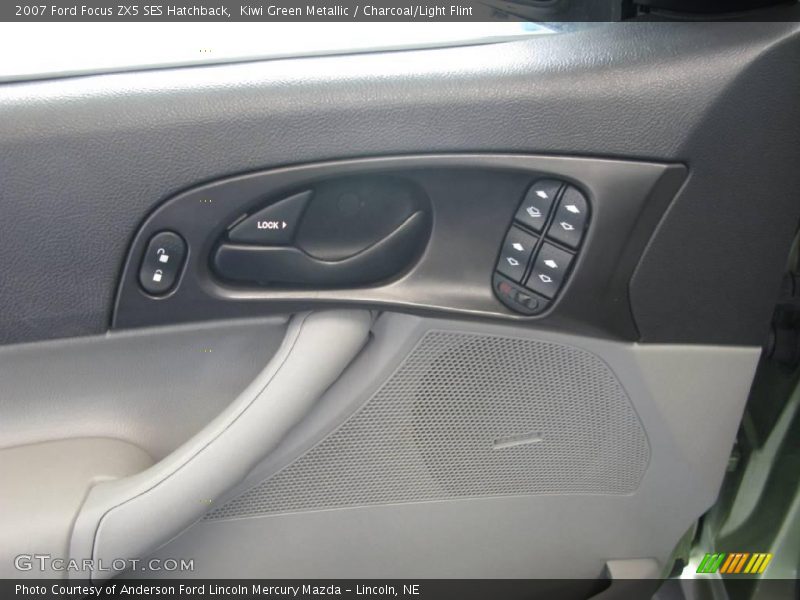 Kiwi Green Metallic / Charcoal/Light Flint 2007 Ford Focus ZX5 SES Hatchback