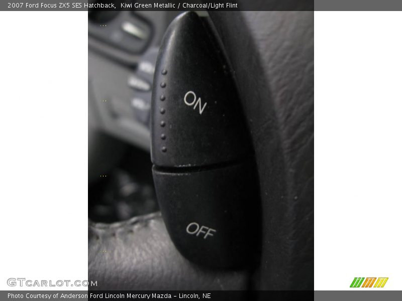 Kiwi Green Metallic / Charcoal/Light Flint 2007 Ford Focus ZX5 SES Hatchback