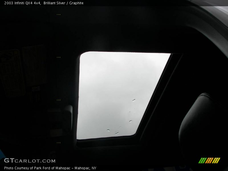 Brilliant Silver / Graphite 2003 Infiniti QX4 4x4