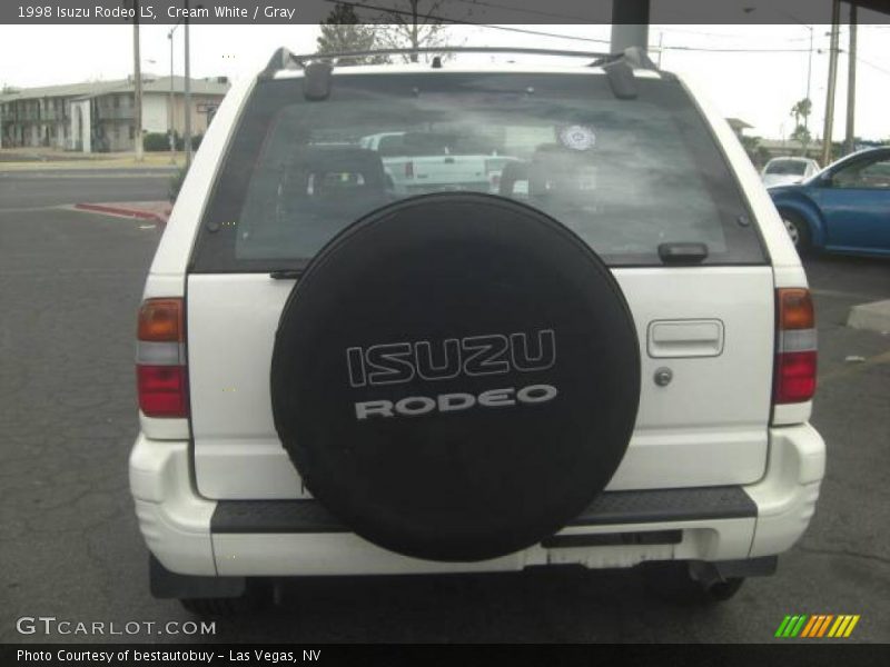 Cream White / Gray 1998 Isuzu Rodeo LS