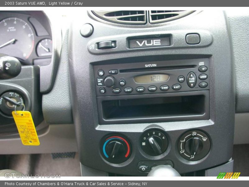 Light Yellow / Gray 2003 Saturn VUE AWD