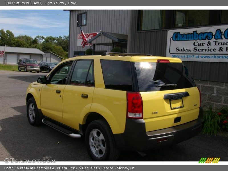 Light Yellow / Gray 2003 Saturn VUE AWD