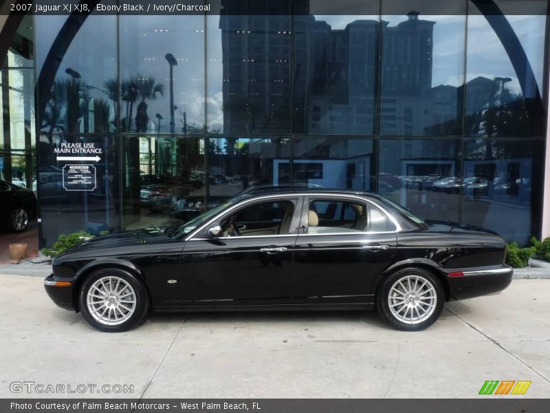 Ebony Black / Ivory/Charcoal 2007 Jaguar XJ XJ8