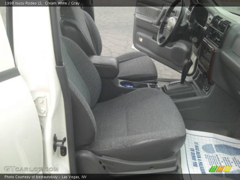 Cream White / Gray 1998 Isuzu Rodeo LS