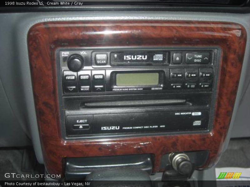 Cream White / Gray 1998 Isuzu Rodeo LS