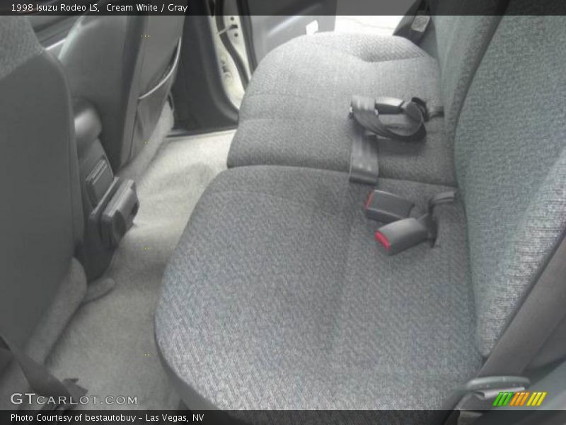 Cream White / Gray 1998 Isuzu Rodeo LS