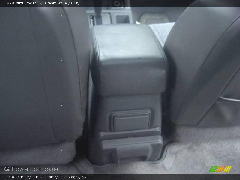 Cream White / Gray 1998 Isuzu Rodeo LS
