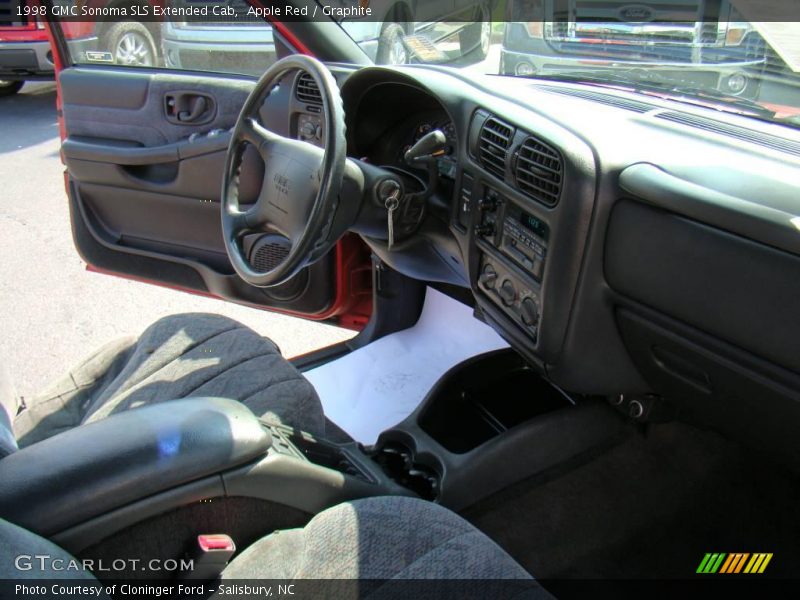 Apple Red / Graphite 1998 GMC Sonoma SLS Extended Cab