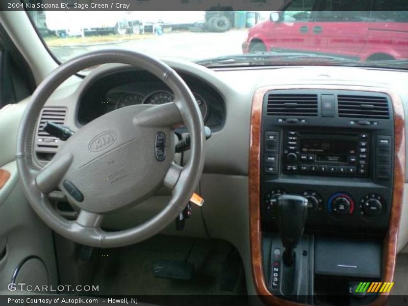 Sage Green / Gray 2004 Kia Sedona EX