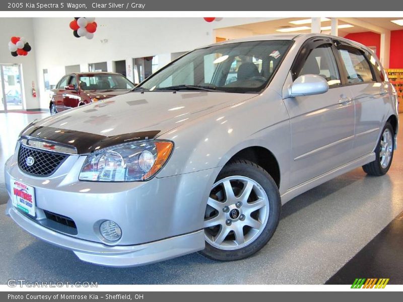 Clear Silver / Gray 2005 Kia Spectra 5 Wagon
