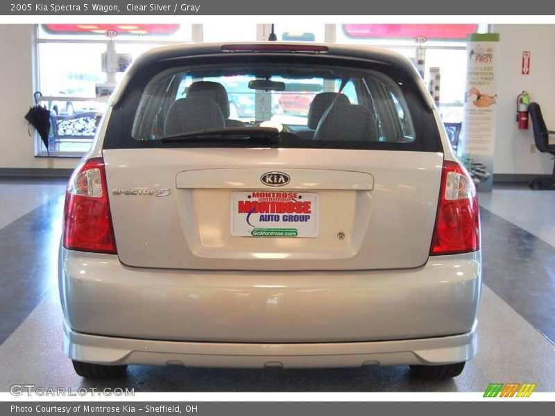 Clear Silver / Gray 2005 Kia Spectra 5 Wagon